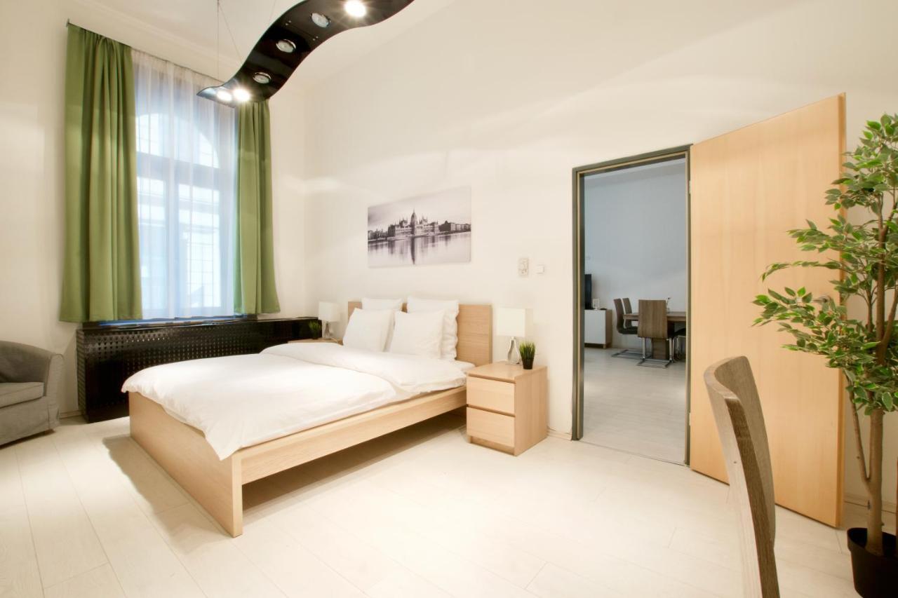 St. King 1 By Hi5 Apartments Budapest Exteriör bild